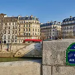 Residences Harcourt - Ile Saint Louis - Paris