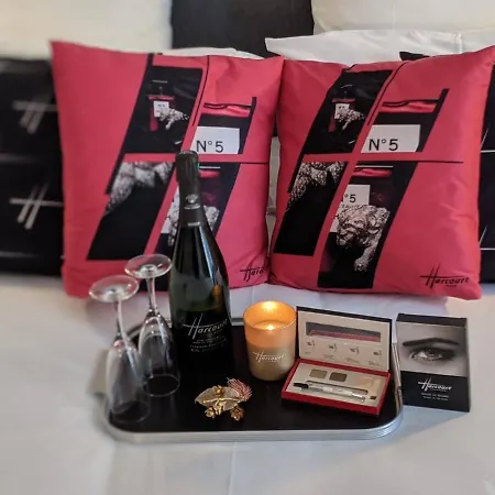 Apartment Residences Harcourt - Ile Saint Louis - Paris