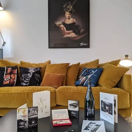 Residences Harcourt - Ile Saint Louis - Parigi