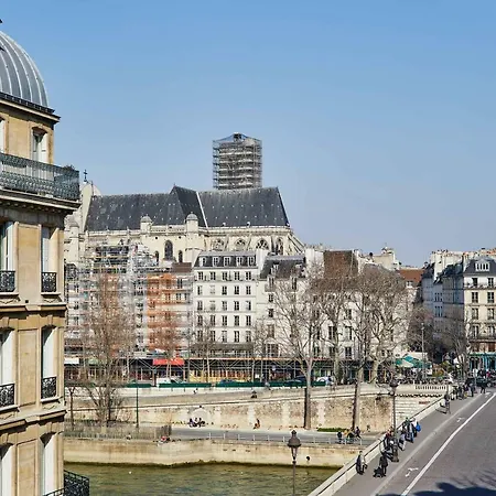 Residences Harcourt - Ile Saint Louis - *